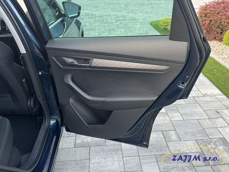 Škoda Karoq Exclusive 2.0TDI 110kw 4x4 DSG - fotka 47 z 52
