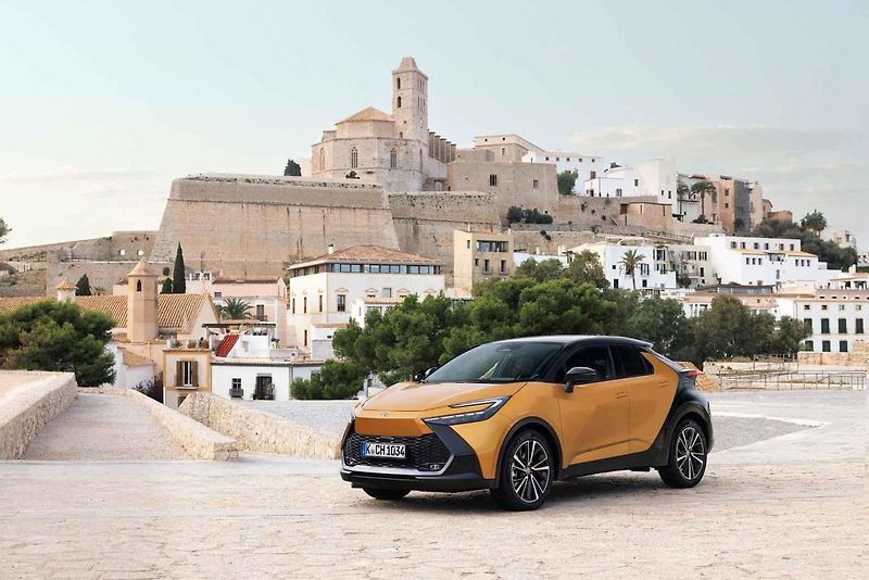 První novinářské jízdy s novou Toyotou C-HR se konaly na španělském ostrově Ibiza.