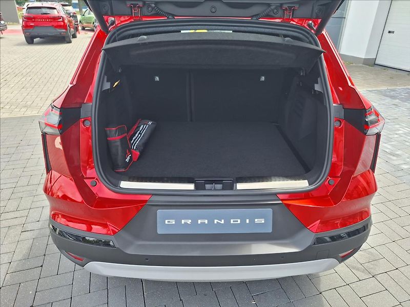 Mitsubishi Grandis 1,3   1.3 INTENSE+ 6MT - fotka 12 z 16