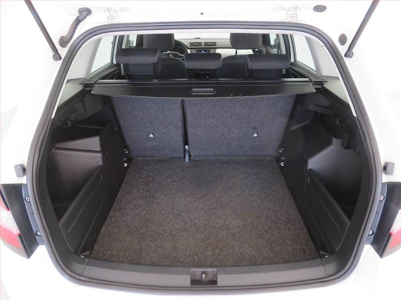 Škoda Fabia (2015) Ambition 1.4 TDI, Serv.kniha - fotka 13 z 14