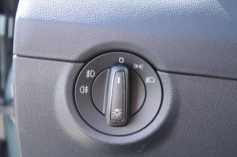 Škoda Octavia 1.6 TDI 85kW DSG AMBIENTE ČR - fotka 20 z 22