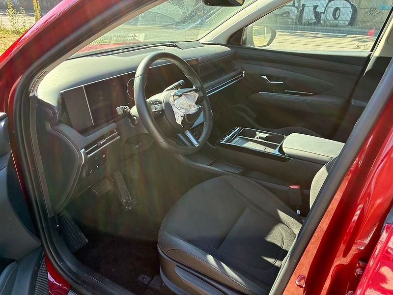 Hyundai Tucson 1.6 T GDI 4x4 MHEV Premium DCT - fotka 9 z 21