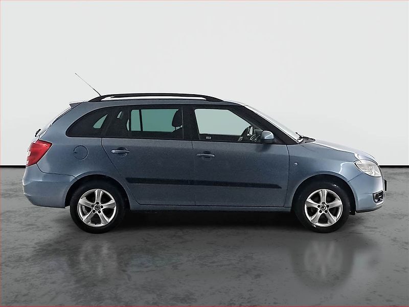 Škoda Fabia (2009) Elegance 1.6 16V, Tempomat - fotka 6 z 17