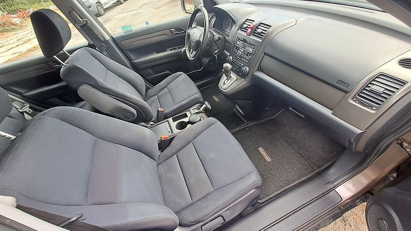 Honda CR-V 2.2 CRDI Exclusive AUT 4x4 - fotka 7 z 28
