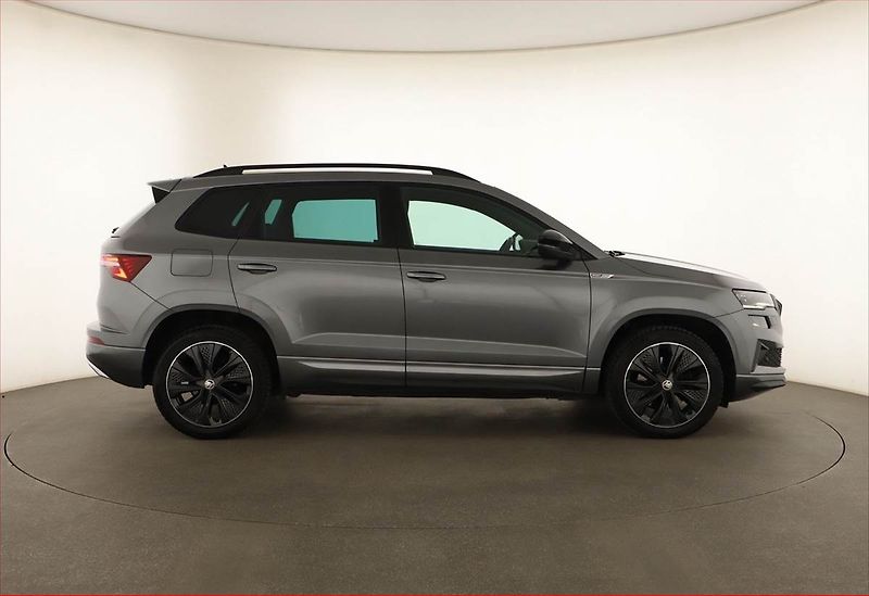 Škoda Karoq (2022) Sportline 1.5 TSI - fotka 6 z 20