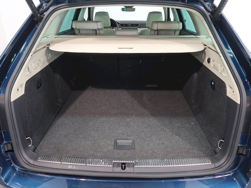 Škoda Superb (2022) LAURIN&KLEMENT 2.0TSI 140KW DS - fotka 47 z 49