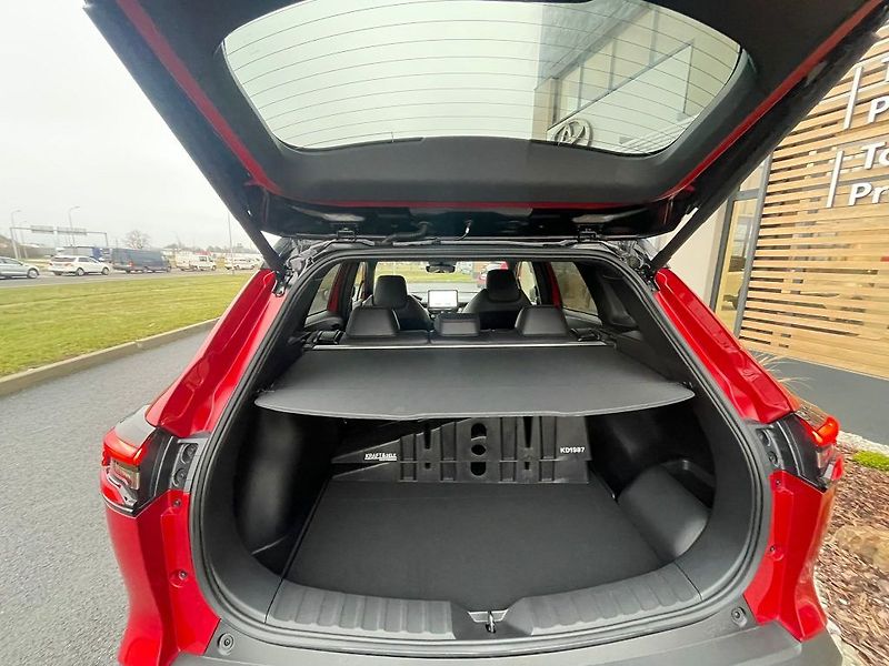Toyota Corolla Cross 2.0 Hybrid 4x4 GR SPORT - fotka 9 z 27