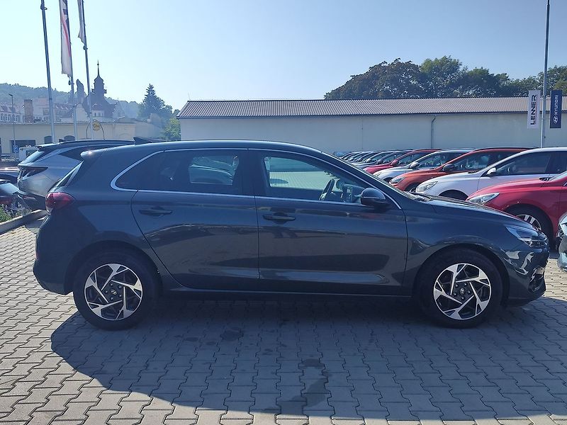 Hyundai i30 1.5 T-GDI/103kW Style DCT - fotka 4 z 33