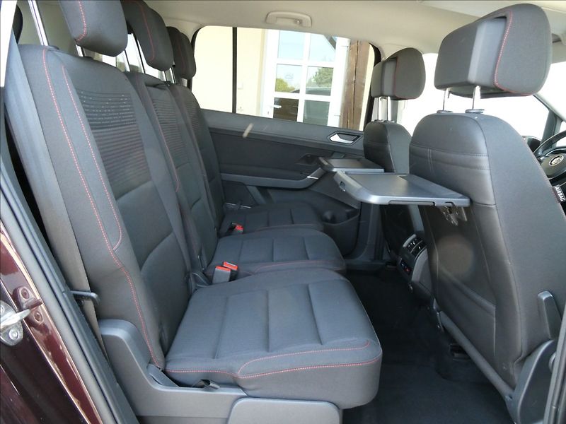 Volkswagen Touran 1,4 TSi 110kW DSG, navi, závěs - fotka 23 z 43