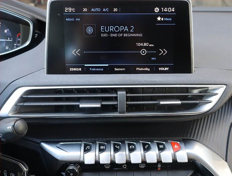 Peugeot 3008 (2017) 1.2 PureTech, Automat - fotka 12 z 22