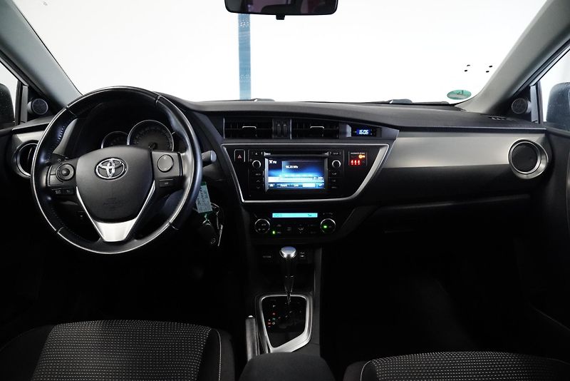 Toyota Auris - fotka 5 z 6