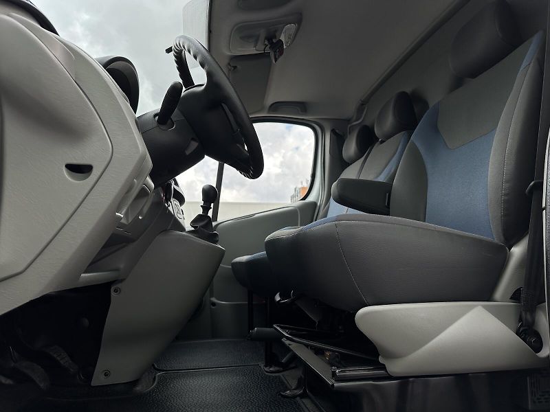 Renault Trafic 2.0dCi 90PS L1-H1 6RM CHLAĎÁK - fotka 17 z 27