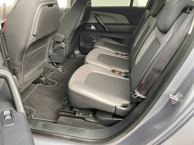 Citroën Grand C4 Picasso (2017) 2.0 HDi, Shine, AT, navi - fotka 10 z 21