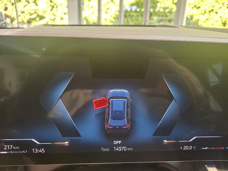 BMW Řada 5 540d xDrive Touring M-Sport - fotka 16 z 27
