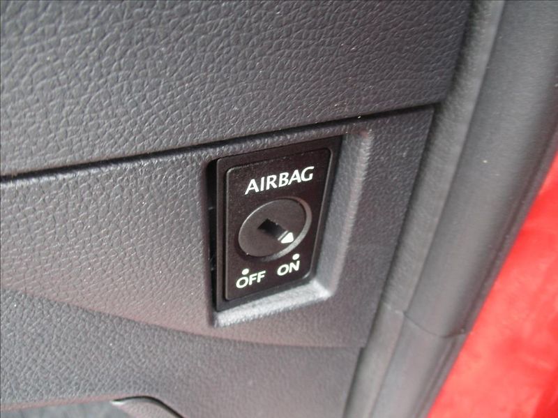 Škoda Fabia 1,2 TSI, klima, servis, 1.maj, - fotka 9 z 31