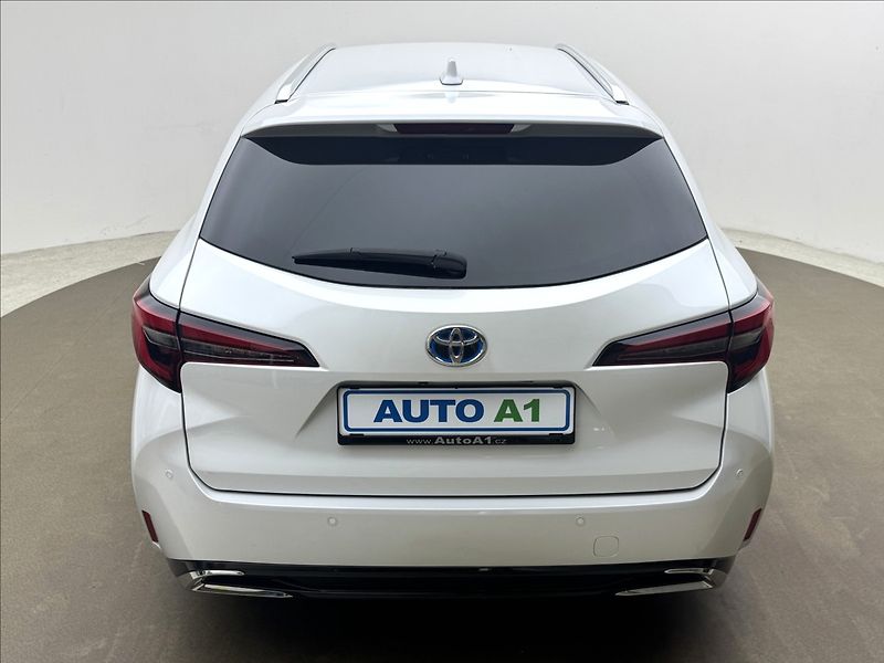 Toyota Corolla 1,8 HYBRID STYLE ACC 1.MAJ ČR - fotka 5 z 42