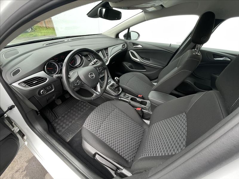 Opel Astra 1,5 CDTi Edition ST PDC+AC - fotka 5 z 23