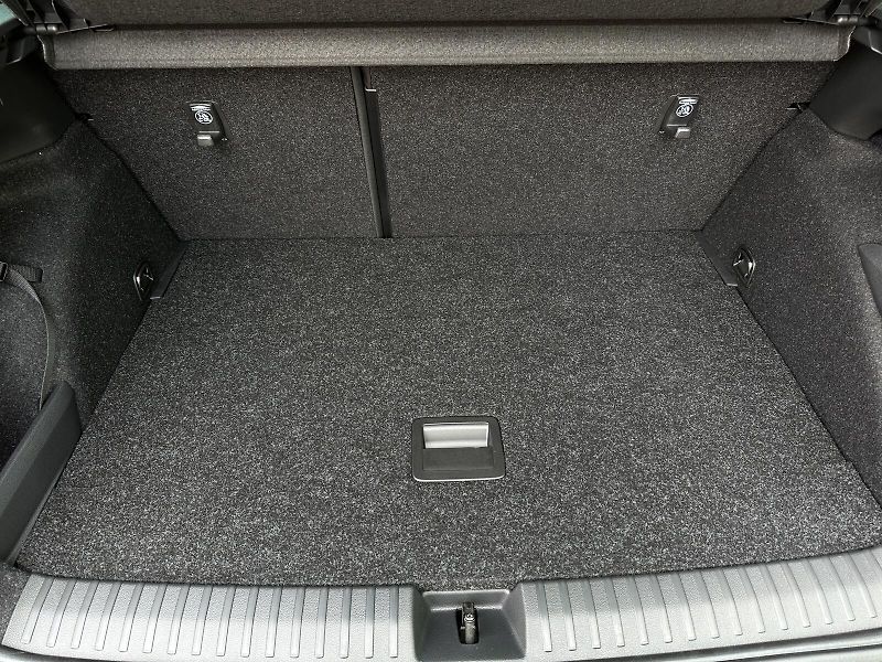 Škoda Kamiq 1.0TSi Monte Carlo 116PS Matri - fotka 38 z 41