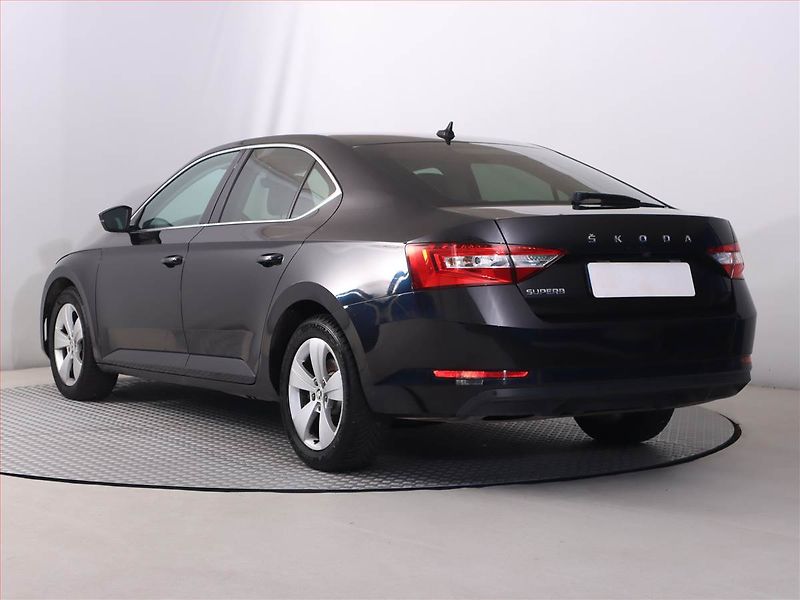 Škoda Superb (2022) Ambition 2.0 TDI, Serv.kniha - fotka 4 z 22