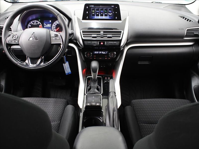 Mitsubishi Eclipse Cross 1,5 Turbo 120kW AT 69 220km! - fotka 8 z 26