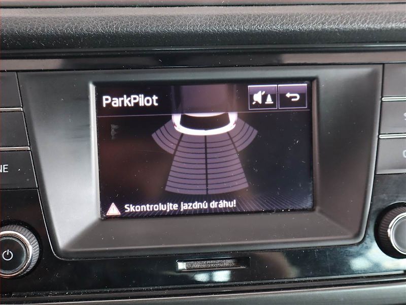 Škoda Fabia (2016) 1.2 TSI, Tempomat - fotka 18 z 19