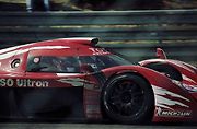 Keiichi Tsuchiya v kokpitu Toyoty GT-One při závodě 24 hodin Le Mans 1998.