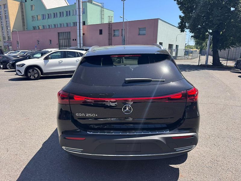 Mercedes-Benz EQA (2026) 250+ - fotka 6 z 21