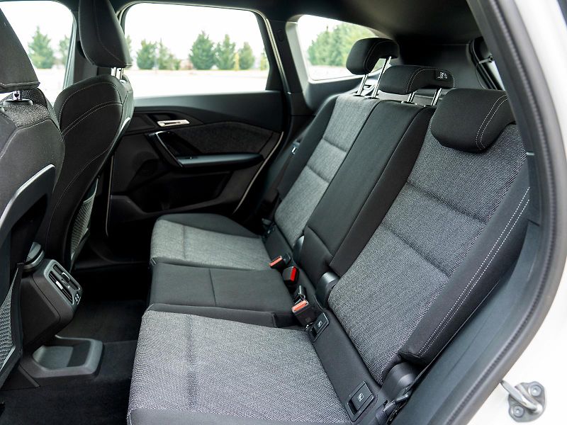 BMW X1 xDrive20d (U11) - fotka 21 z 31