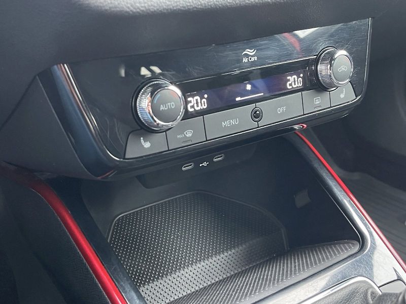 Škoda Fabia (2023) 1.0 TSI 81kW Monte Carlo - fotka 13 z 33