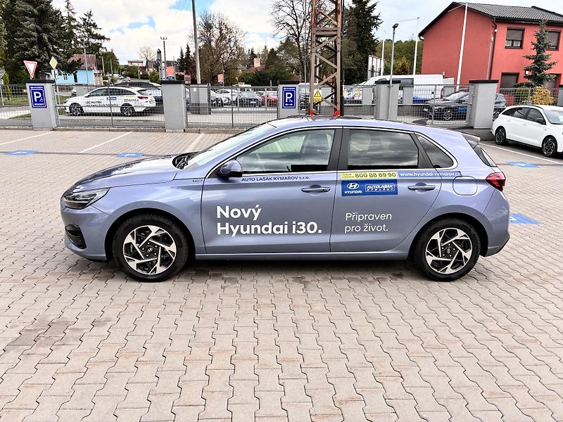 Hyundai i30 HB 1.0T-GDI 74kW DCT STYLE NAV - fotka 4 z 32