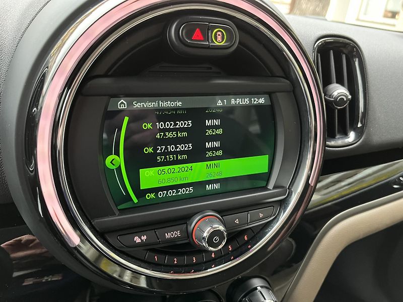 Mini Countryman (2019) COOPER SE ALL4 - fotka 30 z 37