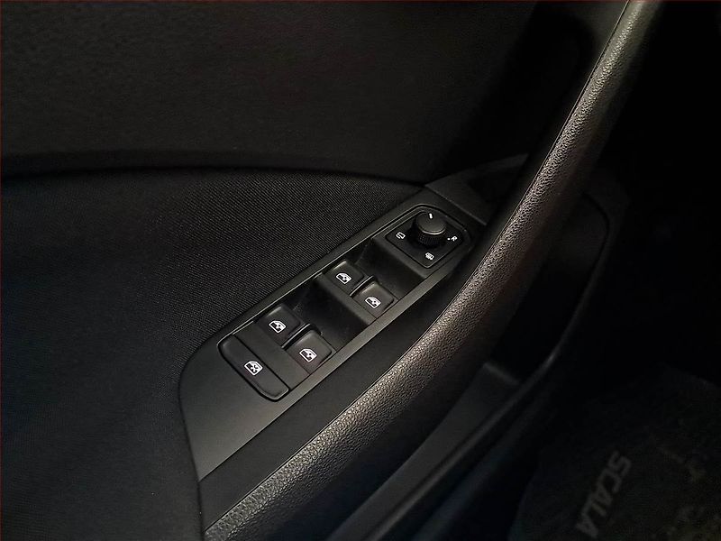 Škoda Scala (2019) Style 1.0 TSI, Tempomat - fotka 16 z 20