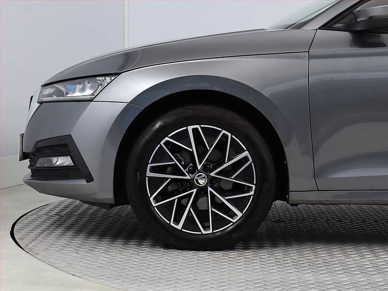 Škoda Octavia (2023) 1.5 TSI - fotka 12 z 18