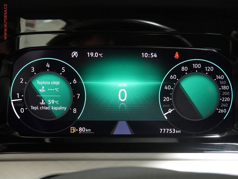 Volkswagen Golf (2021) 1.5 TSi, 2.maj,ČR, LED, park - fotka 14 z 20
