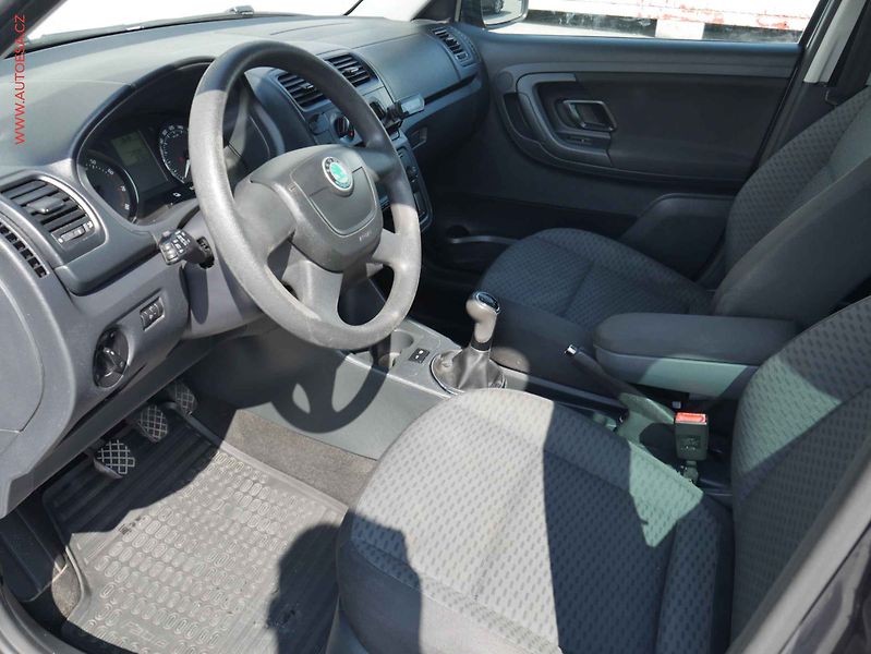 Škoda Fabia (2012) 1.2 12V, ČR, servis.kniha, AC - fotka 9 z 12