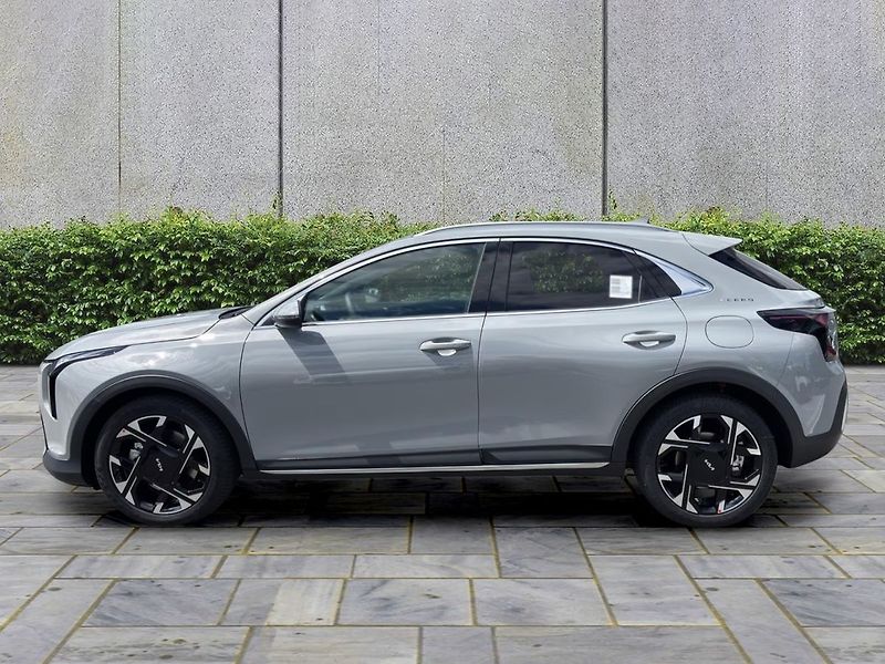 Kia Ceed (2026) 1,6 T-GDi GPF 7DCT TOP 110 KW - fotka 4 z 12