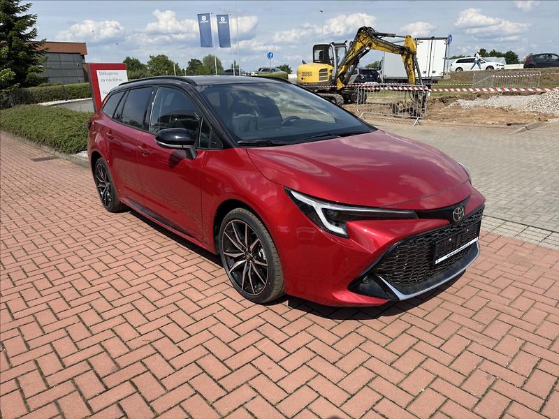 Toyota Corolla (2026) 1,8 GR Sport - fotka 3 z 12