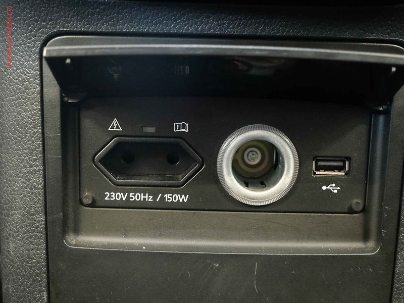 Škoda Superb (2018) 2.0 TDI, Ambiente, DSG - fotka 21 z 22