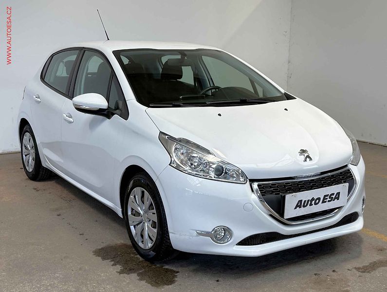 Peugeot 208 (2014) 1.2i, ČR, AC, temp, STK8/28 - fotka 1 z 14