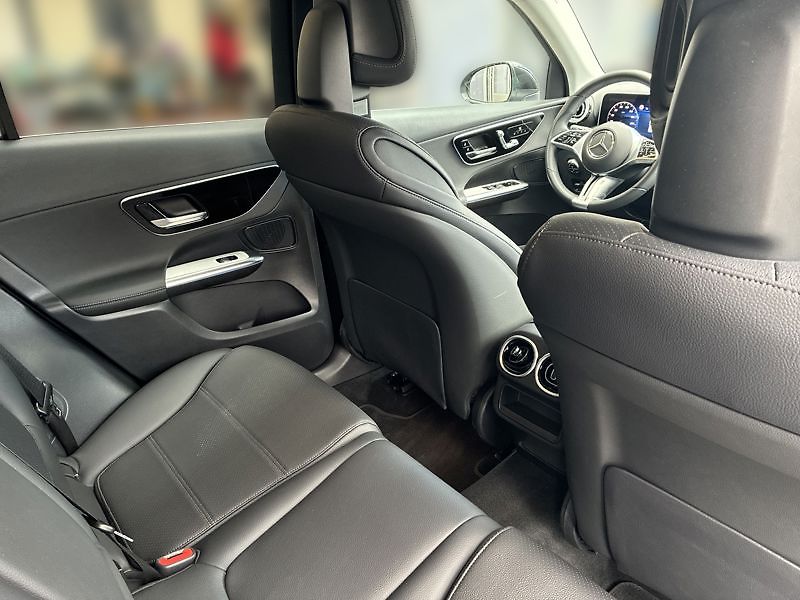 Mercedes-Benz GLC SUV 220d 4MATIC Avantgarde - fotka 17 z 18