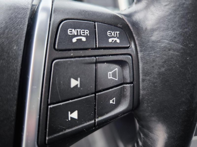 Volvo XC60 2,4 D 129kW 1 MAJITELKA - fotka 32 z 41