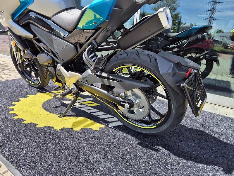 CFMOTO (2026) 125 NK - fotka 13 z 39