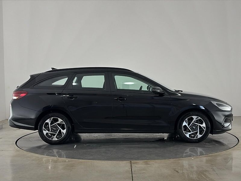 Hyundai i30 Smart DCT - fotka 16 z 26