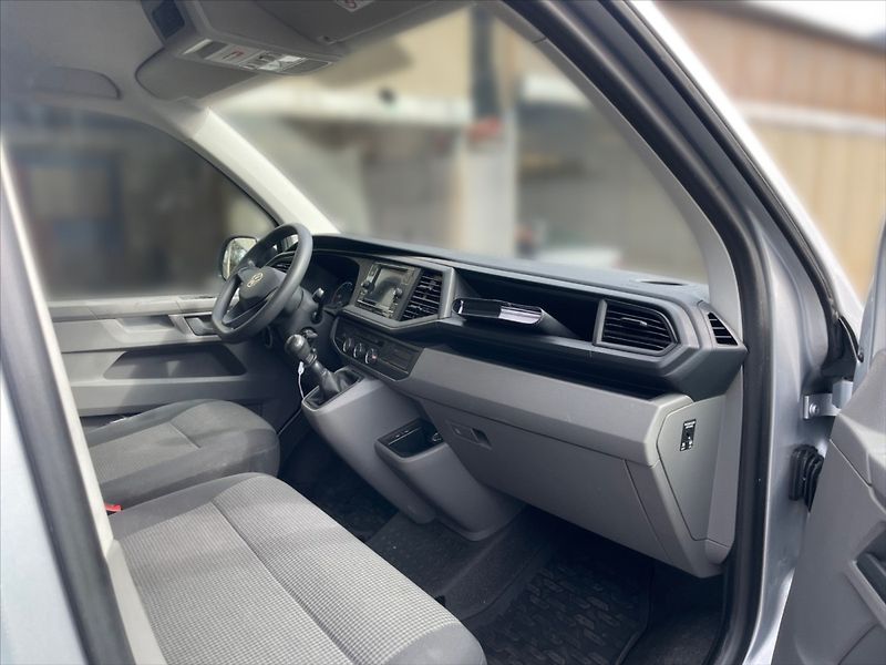 Volkswagen Transporter 2,0 TDI 110 - fotka 9 z 11