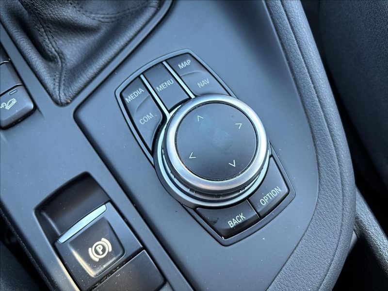 BMW X1 2,0 xDrive 18d 110kW - fotka 38 z 43