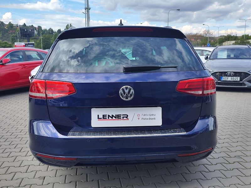 Volkswagen Passat 2.0 TDI/110kW Comfortline DSG - fotka 6 z 32
