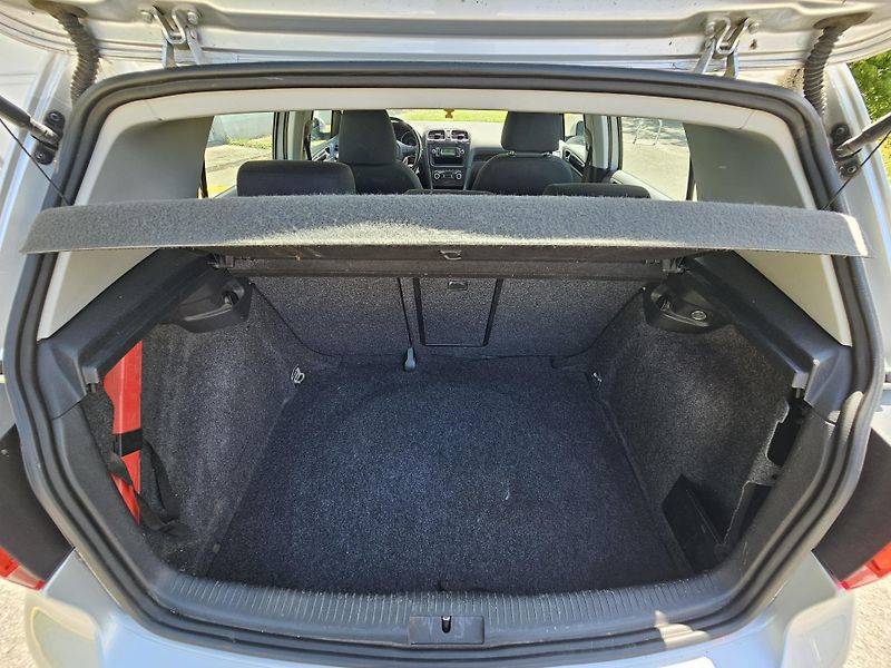 Volkswagen Golf (2008) 6 2.0TDI KLIMA - fotka 19 z 20