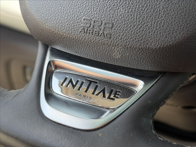 Renault Espace 1,6 147kW a/t INITIALE PARIS - fotka 16 z 31