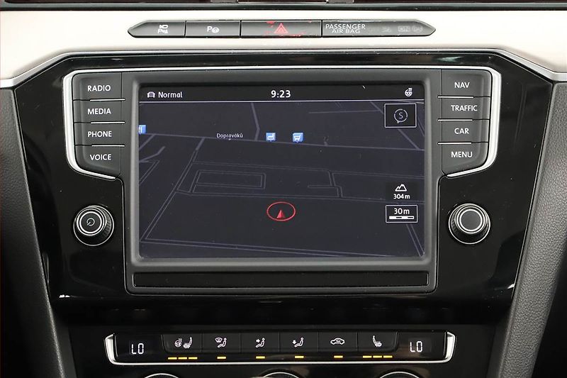 Volkswagen Passat (2016) 2.0 BiTDI, 4X4, Automat - fotka 15 z 17
