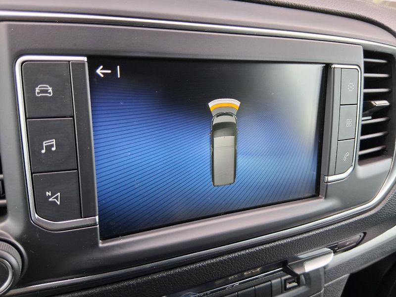 Toyota ProAce Verso VIP L2 2.0 D-4D 130 kW - fotka 24 z 25